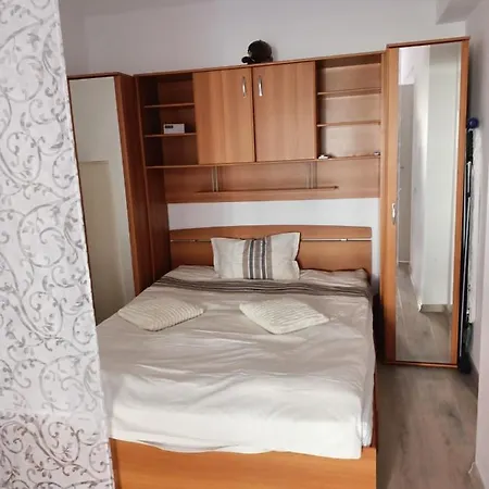 Studio Apartment *